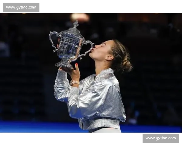 卫冕美网!萨巴伦卡泪望星空:父亲在天上为我握拳 卫冕美网!萨巴伦卡泪望星空:父亲在天上为我握拳